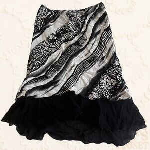 Black & White Printed Ruffle Hem Women's Skirt